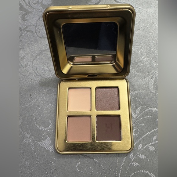 Hourglass Curator Eyeshadow Quad Palette in Shade Modernist
